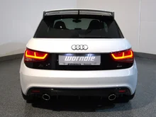 Thumbnail-Foto von Fahrzeug