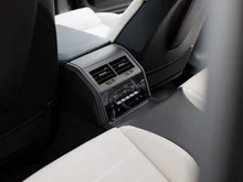 Porsche Panamera 4 E-Hybrid in AVENTURINGRÜNMETALLIC