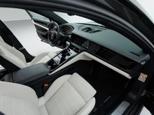 Porsche Panamera 4 E-Hybrid in AVENTURINGRÜNMETALLIC