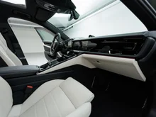 Porsche Panamera 4 E-Hybrid in AVENTURINGRÜNMETALLIC