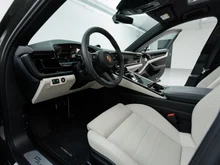 Porsche Panamera 4 E-Hybrid in AVENTURINGRÜNMETALLIC