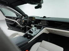 Porsche Panamera 4 E-Hybrid in AVENTURINGRÜNMETALLIC