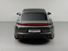 Porsche Panamera 4 E-Hybrid in AVENTURINGRÜNMETALLIC