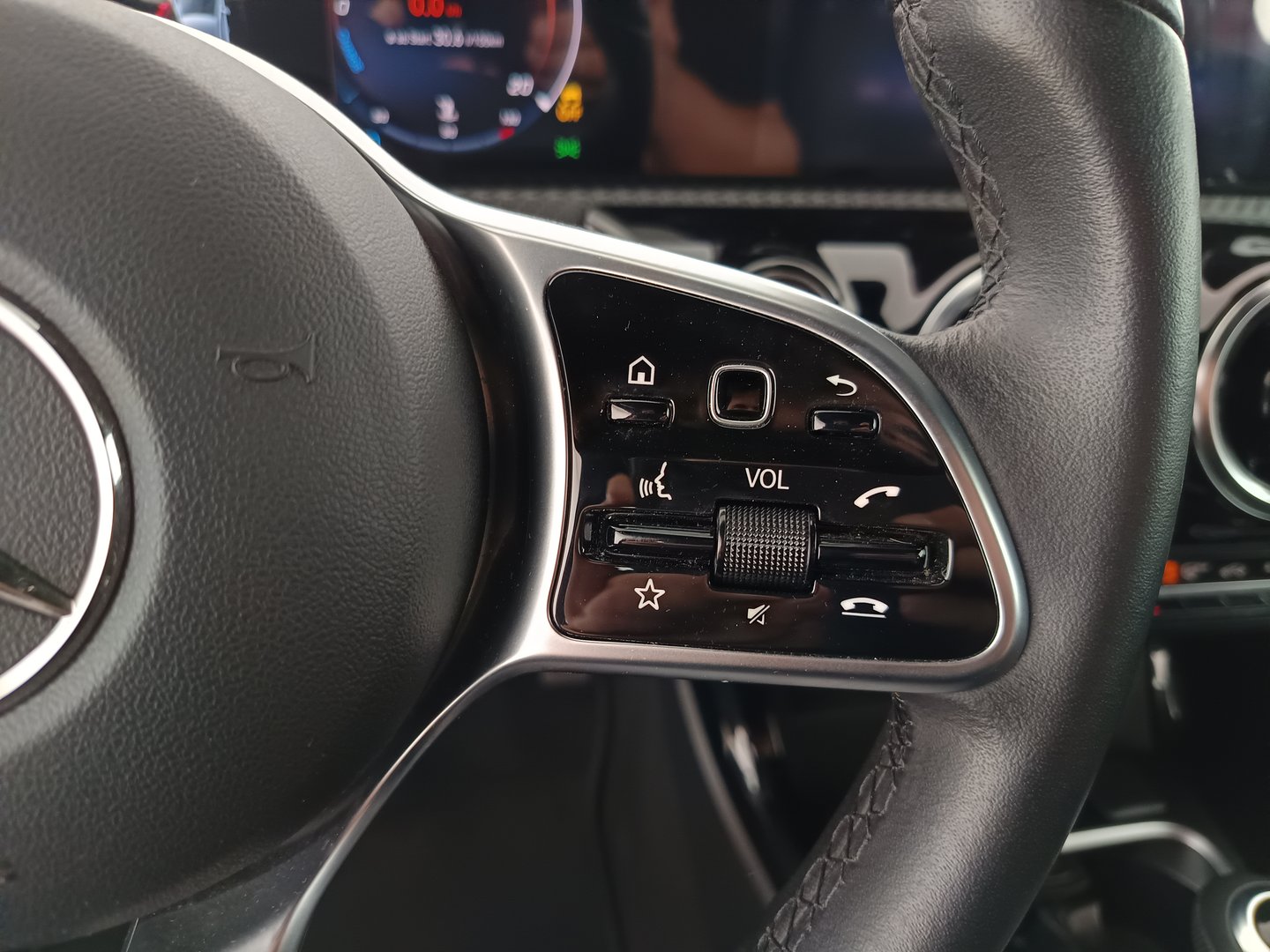Mercedes A 180 d | Bild 18 von 36