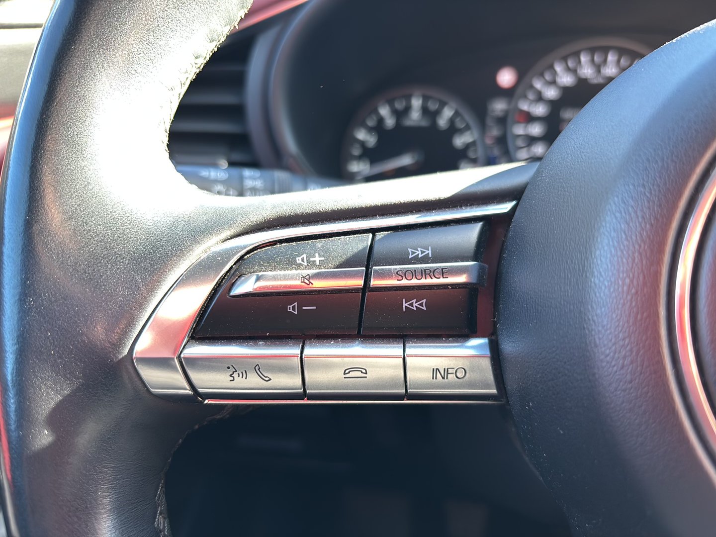 Mazda 3 Skyactiv-X186 AWD GT+ | Bild 15 von 28