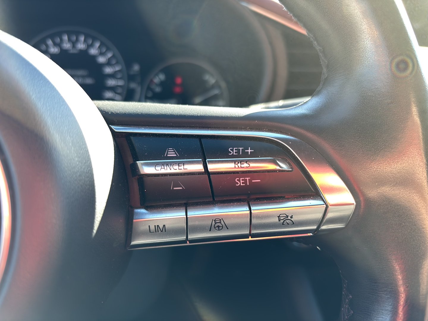 Mazda 3 Skyactiv-X186 AWD GT+ | Bild 16 von 28