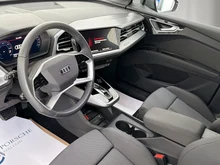 Audi Q4 e-tron 45 e-tron in KIESELGRAU