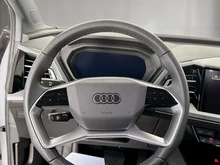 Audi Q4 e-tron 45 e-tron in KIESELGRAU