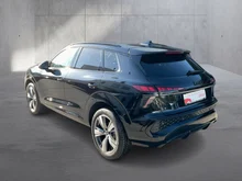 Audi Q3 TFSI 110 kW in Mythosschwarz Metallic