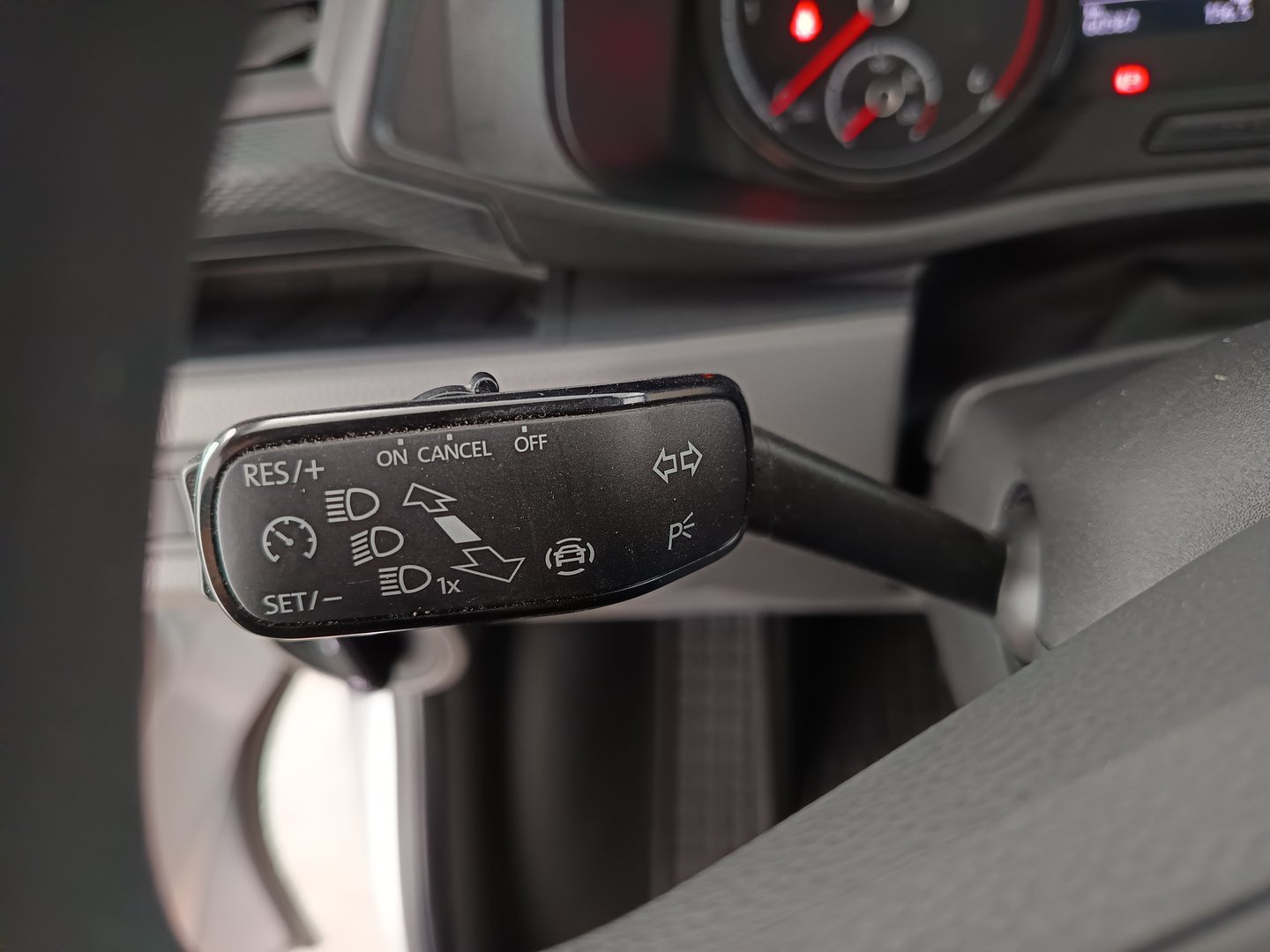 VW Transporter Kombi TDI 4MOTION | Bild 17 von 36