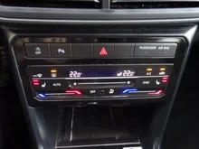 VW T-Cross Life TSI in Deep Black Perleffekt
