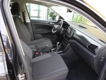 VW T-Cross Life TSI in Deep Black Perleffekt