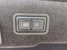 Audi A8 60 TFSI e quattro Lang in mythosschwarz metallic