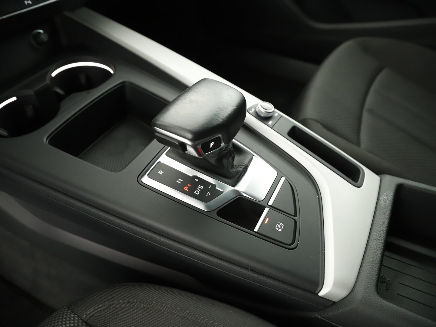 Audi A4 Avant 35 TDI advanced | Bild 20 von 24