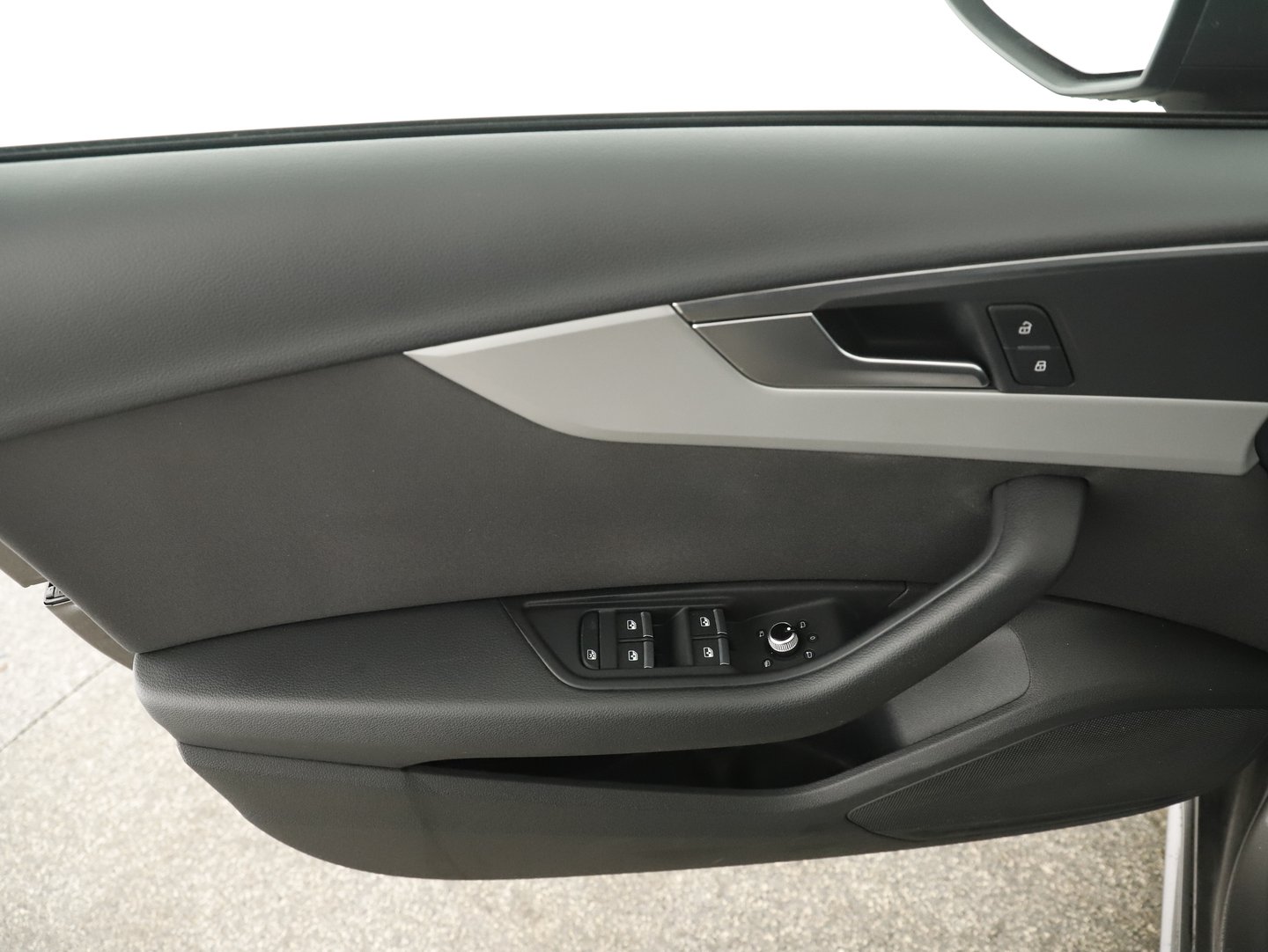 Audi A4 Avant 35 TDI advanced | Bild 6 von 24