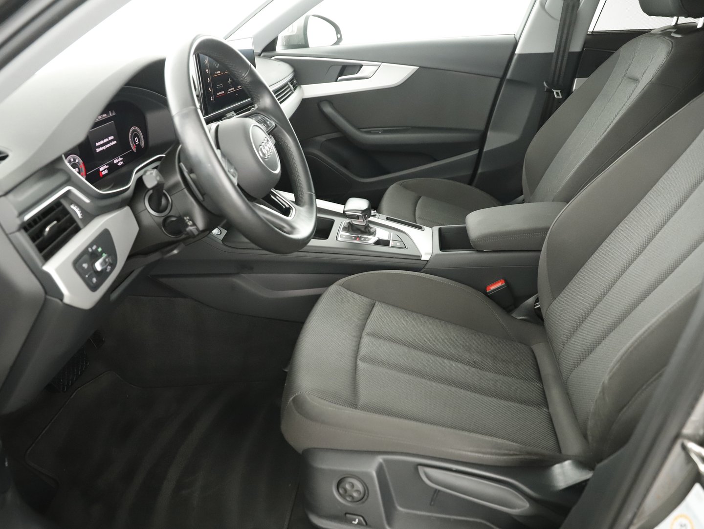 Audi A4 Avant 35 TDI advanced | Bild 9 von 24