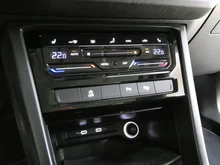 VW Touran Comfortline TDI in F9 Caribbean Blue Metallic