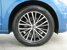 VW Touran Comfortline TDI in F9 Caribbean Blue Metallic