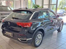 VW T-Roc Design TSI in Deep Black Perleffekt
