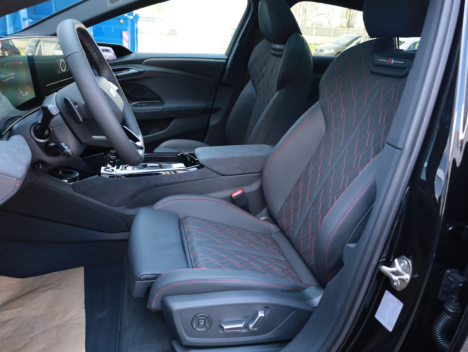 Bild eines Audi A6 Sportback e-tron quattro