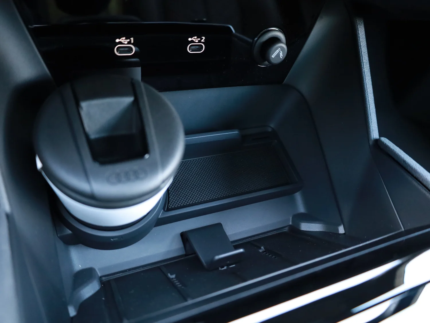 Bild eines Audi A6 Sportback e-tron quattro