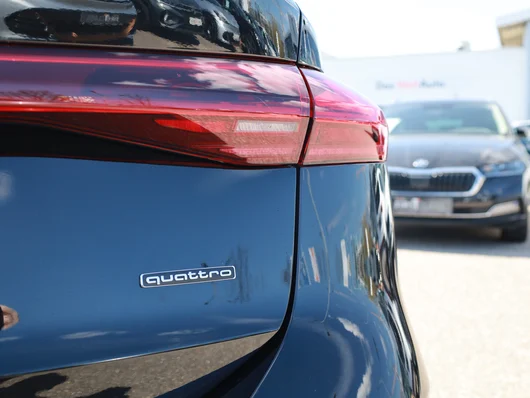 Bild eines Audi A6 Sportback e-tron quattro