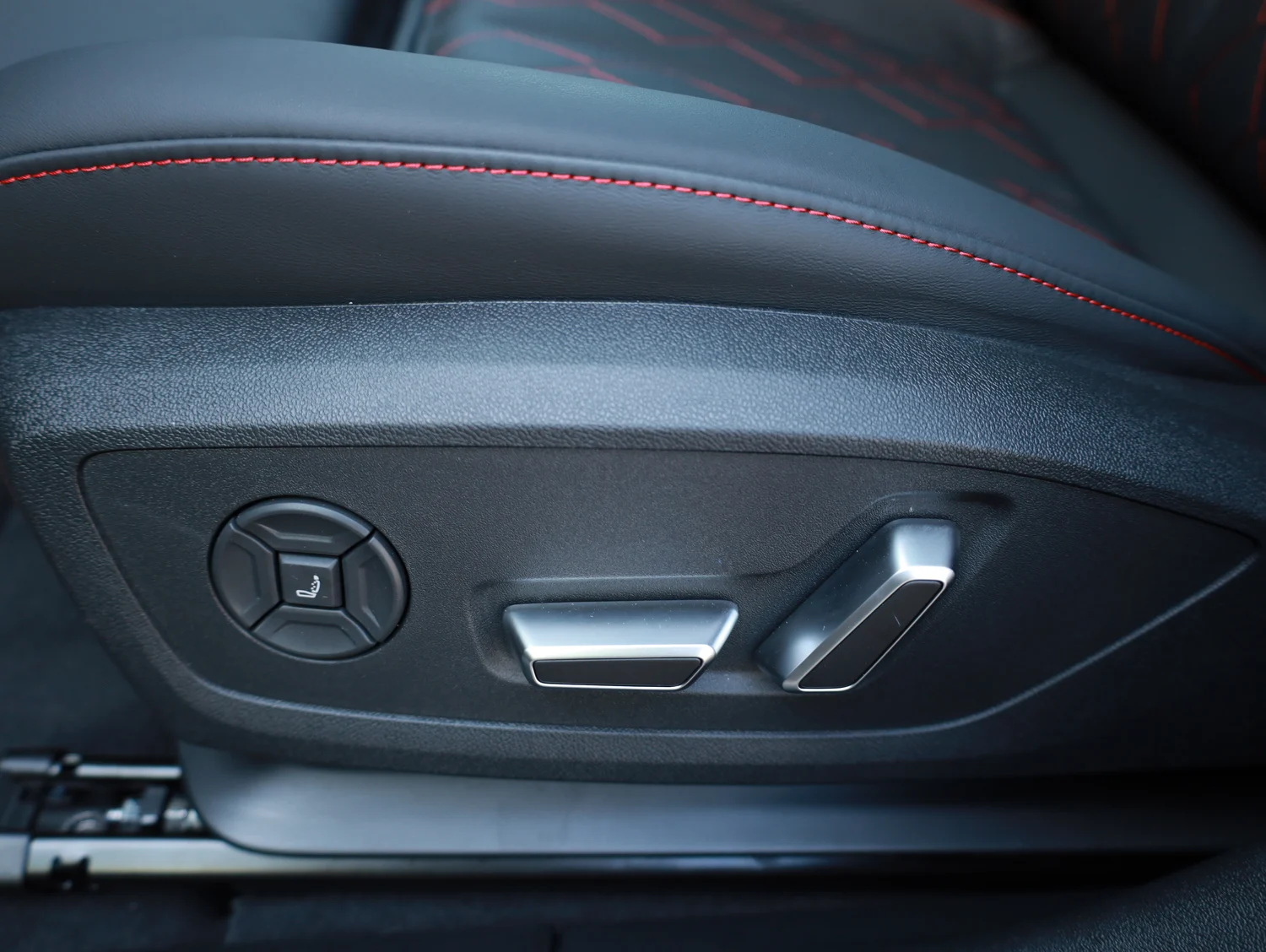 Bild eines Audi A6 Sportback e-tron quattro