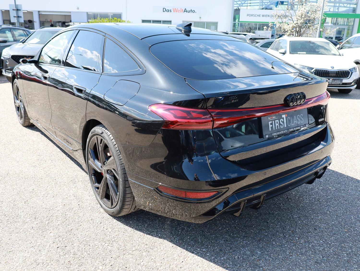 Bild eines Audi A6 Sportback e-tron quattro