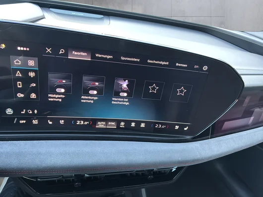 Bild eines Audi A6 Sportback e-tron quattro