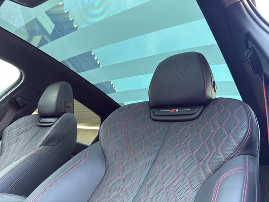Bild eines Audi A6 Sportback e-tron quattro