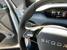Škoda Enyaq Sportline 85 in Moon-Weiß Metallic