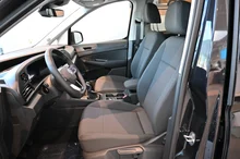 VW Caddy TDI 4MOTION in Deepblack Perleffekt
