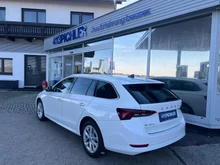 Škoda Octavia Combi Style TDI DSG in Candy-Weiss