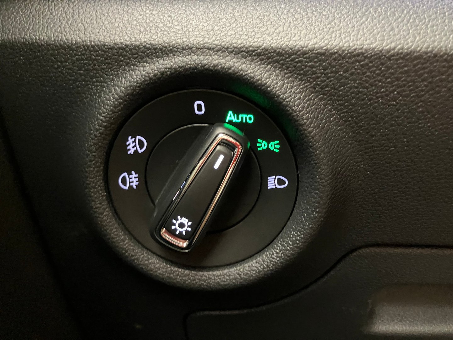 Škoda SCALA Style TDI DSG | Bild 10 von 32