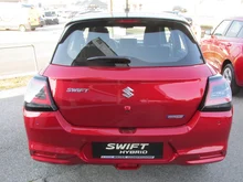 Suzuki 5211 Suzuki Swift * Swift 1.2 Hybrid clear in D7Z Burning Red Pearl Met./Black