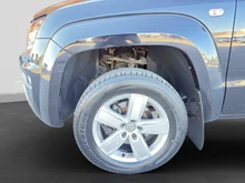 VW Amarok Highline V6 TDI 4x4 permanent in deepblack perleffekt