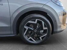 VW T-Roc R-Line eTSI DSG in Wolf Grey