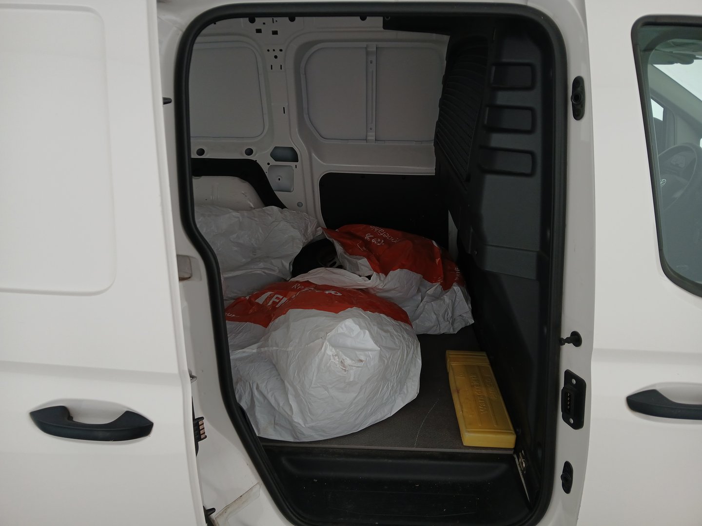 VW Caddy Cargo TDI | Bild 22 von 25