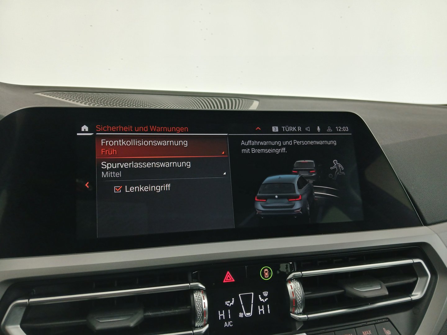 BMW 318d 48 V Touring Aut. | Bild 21 von 32