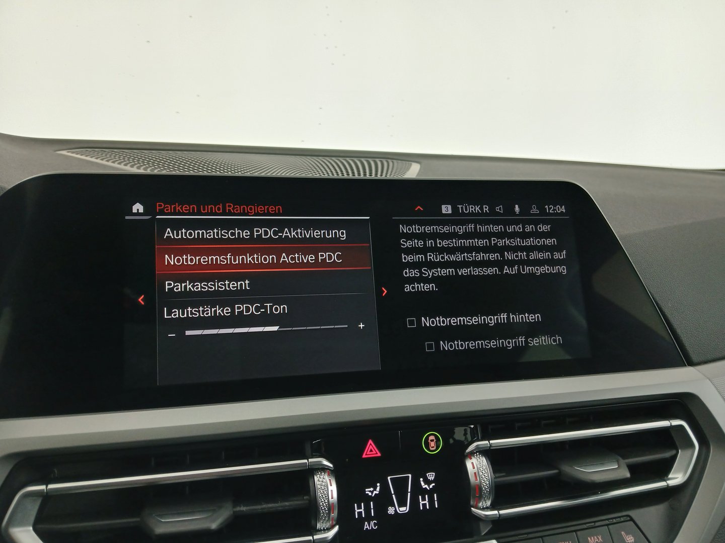 BMW 318d 48 V Touring Aut. | Bild 22 von 32