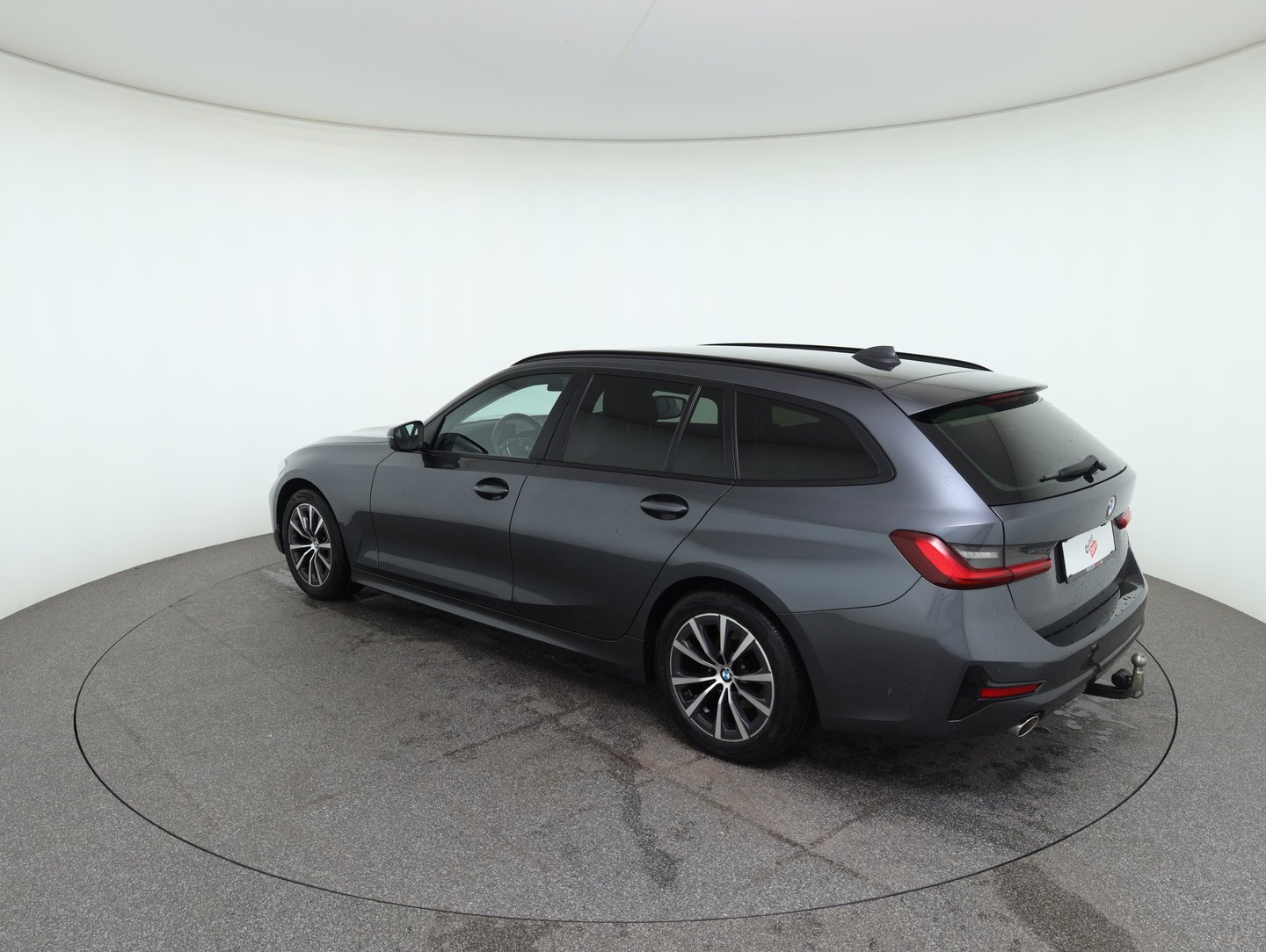 BMW 318d 48 V Touring Aut. | Bild 3 von 32