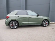 Thumbnail-Foto von Fahrzeug