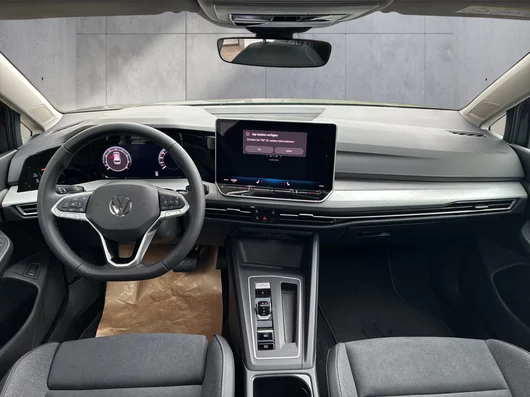 Bild eines VW Golf Variant Business mHeV TSI DSG