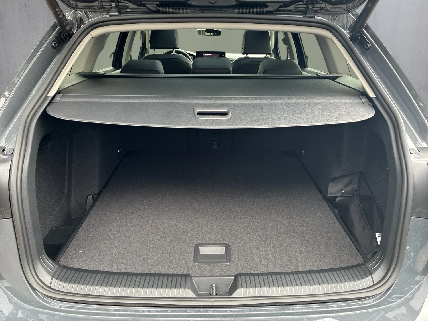 Bild eines VW Golf Variant Business mHeV TSI DSG