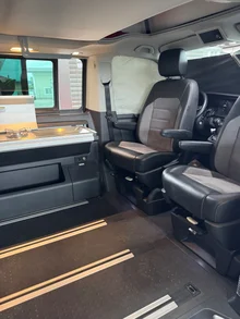 VW California Beach Edition Camper 35 TDI in kirschrot / Dach schwarz