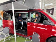 VW California Beach Edition Camper 35 TDI in kirschrot / Dach schwarz