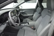 Audi Q6 e-tron quattro in Mythosschwarz Metallic