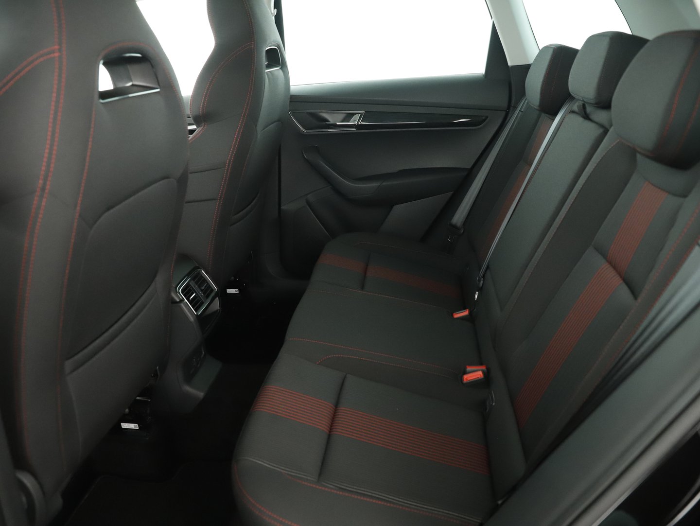 Škoda KAROQ Style 125 TDI DSG | Bild 21 von 25
