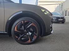 CUPRA Tavascan Extreme 77 210kW/286PS in Century-Bronze Matt