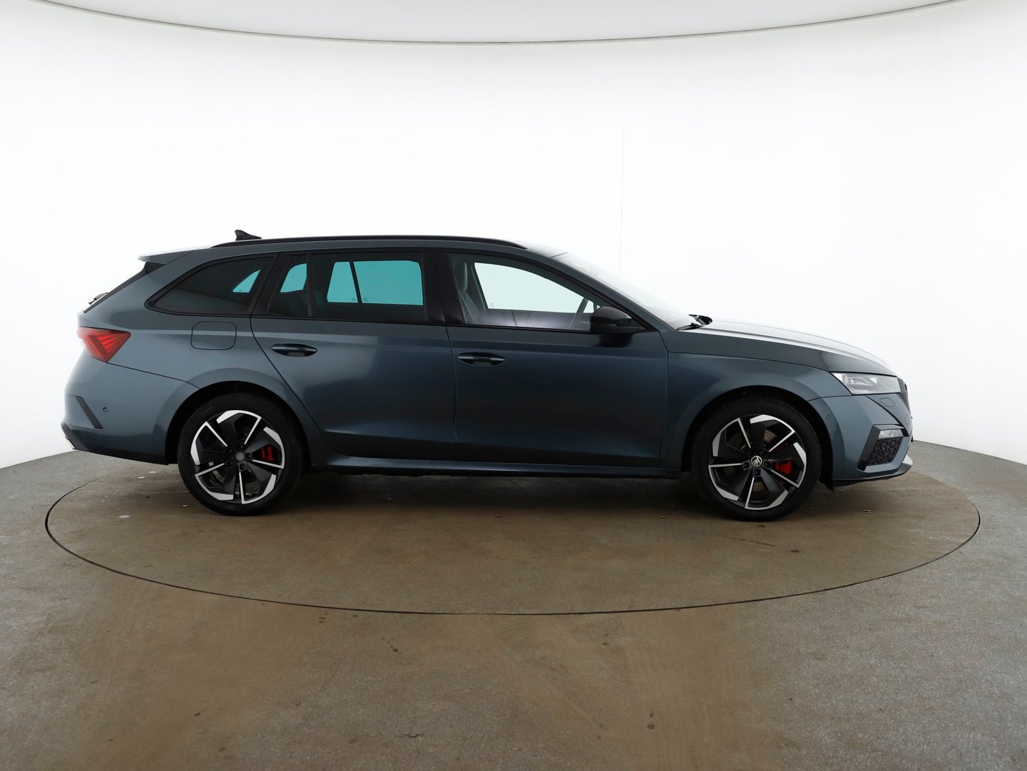 Škoda OCTAVIA Combi RS iV 245 DSG | Bild 4 von 30